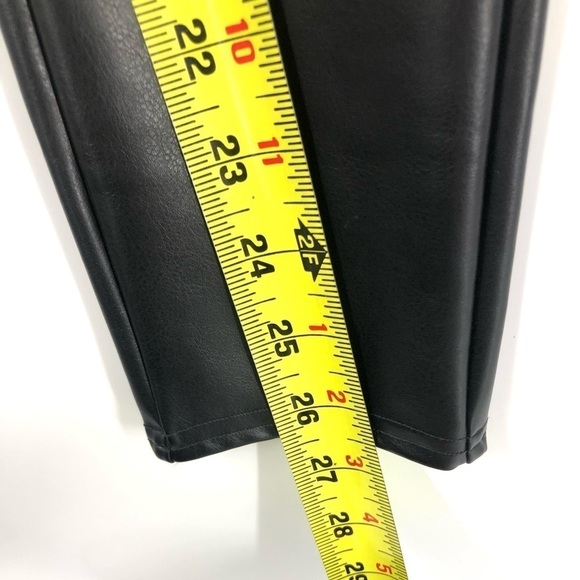 Spanx Assets Faux Leather Leggings Black Pants Smoothing Slimming Size Small - Picture 7 of 8
